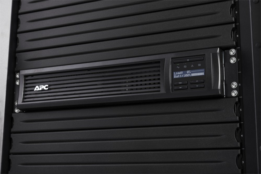 APC Smart-UPS SMT2200RMI2UC | 2200 VA / 1980 W | 2U Rackmount | 8x IEC C13 & 1x IEC C19 Stopcontacten | Zuivere Sinusgolf | A