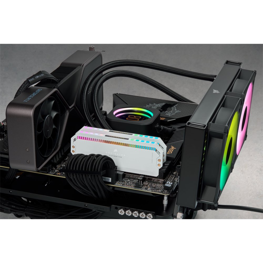 Corsair Dominator Platinum RGB Wit | 32GB 2x16GB DDR5 | 5600MHz | DIMM | CL40 | Geheugenmodule | RAM